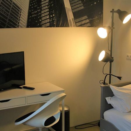 Apartment 2 / Ein - Zweipersonen Mannheim Kültér fotó
