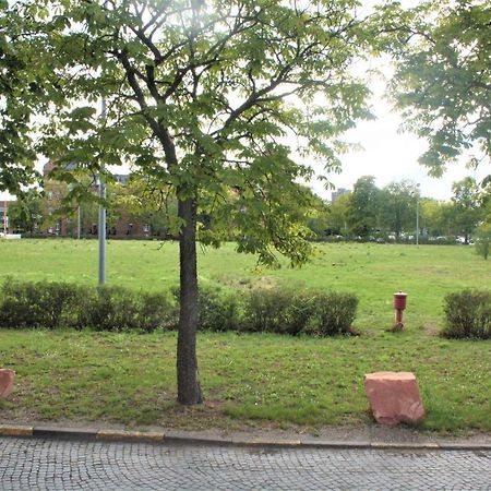 Apartment 2 / Ein - Zweipersonen Mannheim Kültér fotó