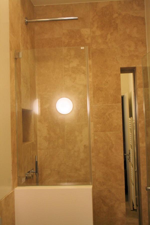 Apartment 2 / Ein - Zweipersonen Mannheim Kültér fotó